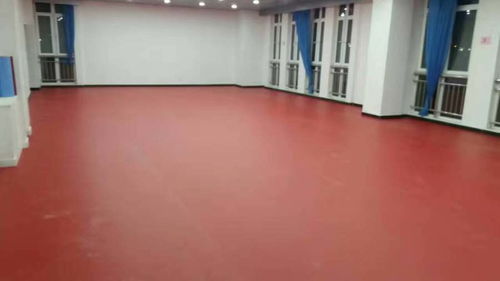 鹽亭縣與宣漢兒童樂園的PVC運動地膠選擇 沙地紋設(shè)計打造安全舒適運動環(huán)境