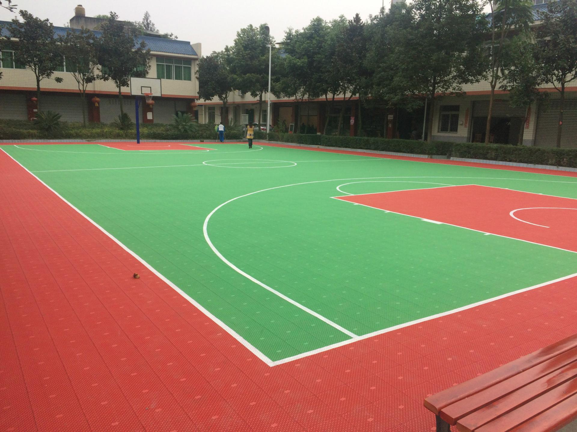 室外運動新選擇 戶外防滑懸浮拼裝地板的優(yōu)勢與應用